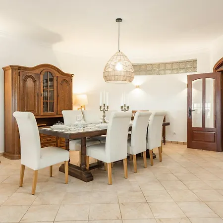 Mia - Luxury Near Loule Almancil