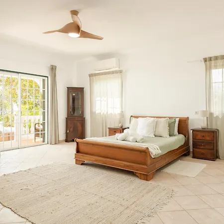 Villa Mia - Luxury Near Loule Almancil